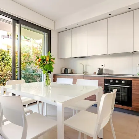 Mare App Moderno Cortile Free Park 2 Bedrooms Apartment *